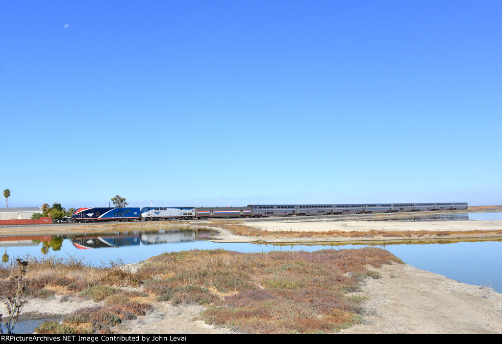 Amtrak Coast Starlight Train # 11, being led by an ALC-42 and a P42DC, hustles toward the Elizabeth Street Xing